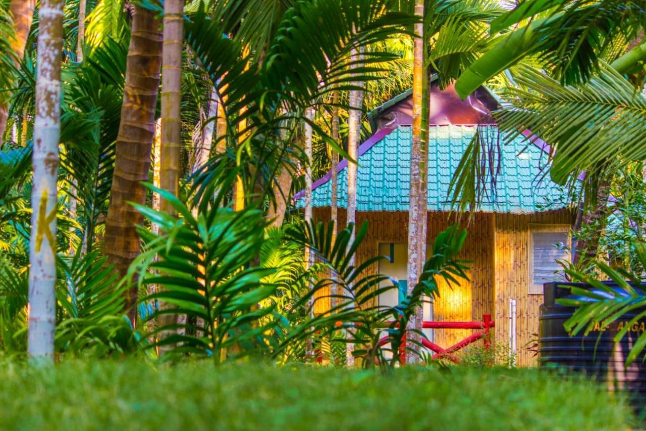 Maitreya Beach Resort Diveagar Bagian luar foto